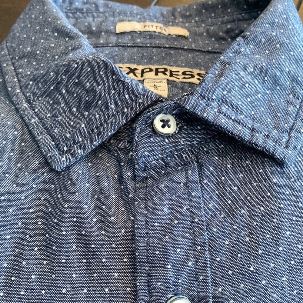 Express Fitted Large 16-16 1/2 Button Down Denim
